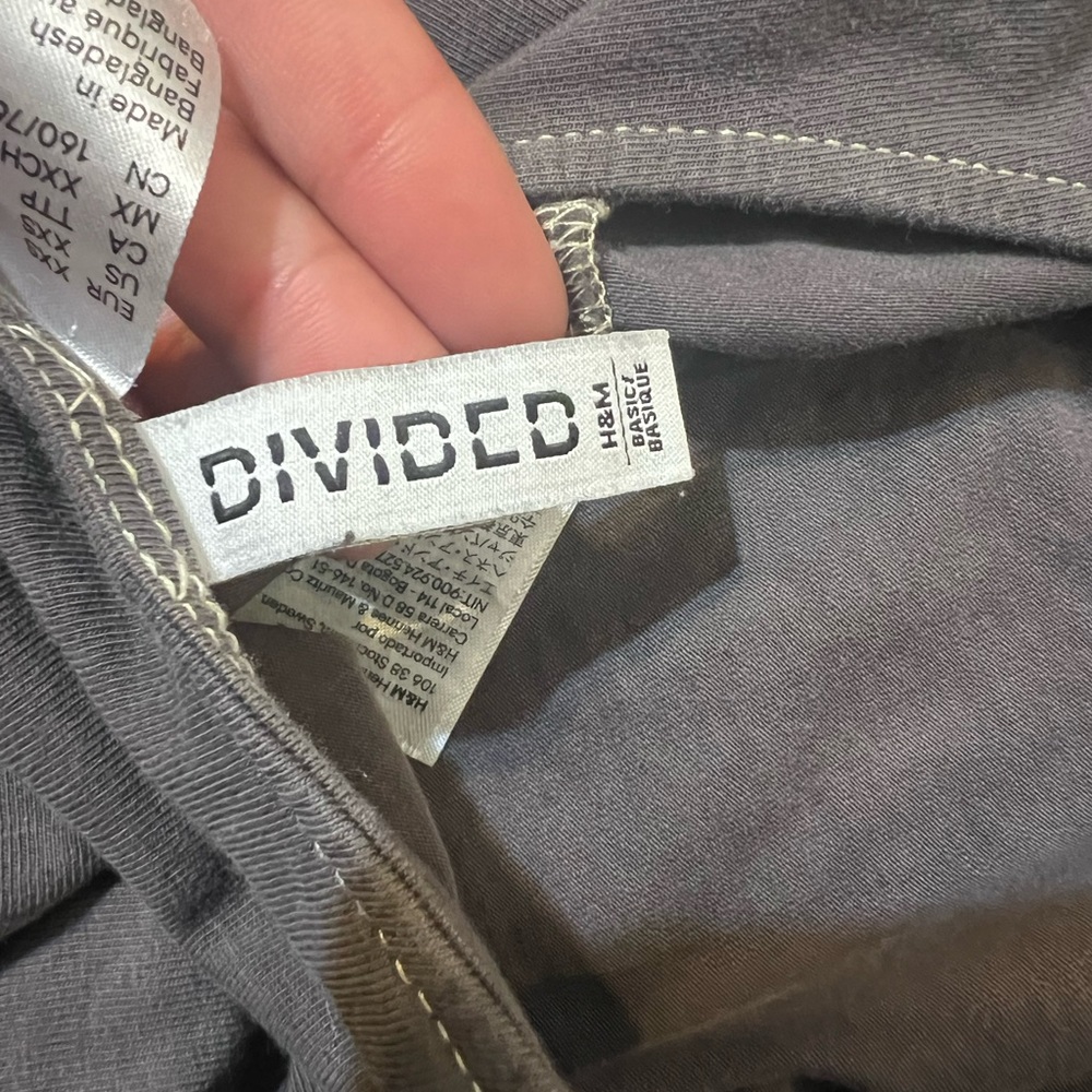 DIVIDED H&M XXS dark grey long sleeve open back